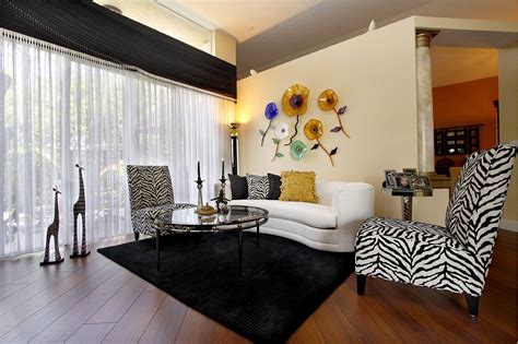 17 Zebra Living Room Decor Ideas (Pictures)