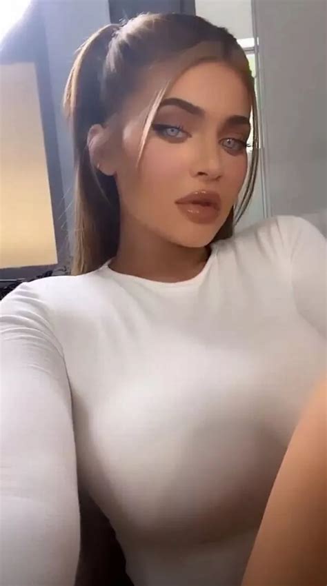 kylie jenner accused of another photoshop fail as fans spot editing blunder in sexy snap