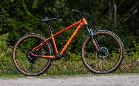 2022 Whyte 806 Compact Trail Hardtail Bike Specs Comparisons