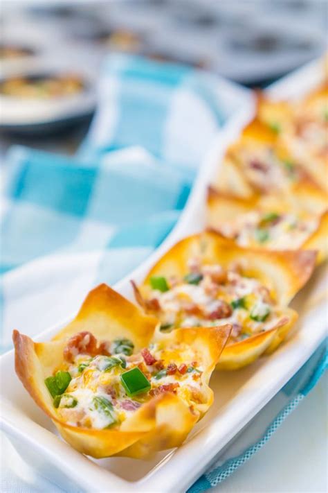 Easy Bacon Jalapeno Popper Wonton Cups The Love Nerds