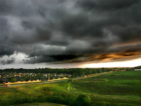 The tornado was one of the worst in ontarian history, with 158 people killed, over 1,700 injured, and over $1.8 billion (2016 can) in damages. Storm over London Ontario. | Evil dark cloud hovering over L… | Flickr