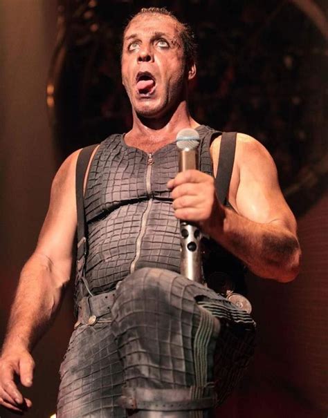 Pin Von Fallen Puppeteer Auf R Till Til Lindemann