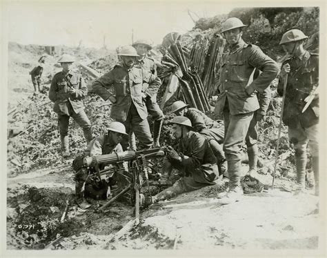 Battles And Fighting Photographs Testing A Vickers Machine Gun