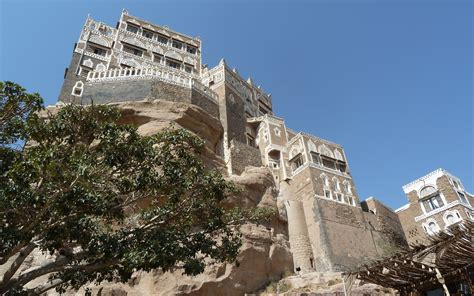 Dar Al Hajar Yemen A Yemeni Château Dar Al Hajar Aka The Rock