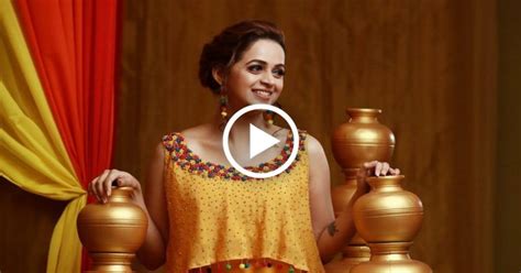 Newly Married Actress Bhavanas Mehndi Ceremony Official Video Released