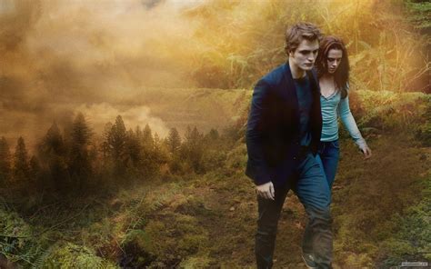 ♥ Edward And Bella New Moon Wallpaper ♥ Twilight Series Wallpaper