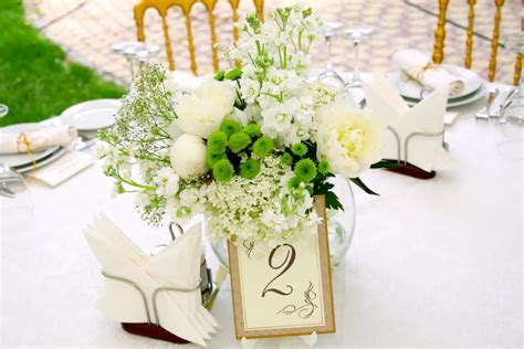 Save money and time and print on your own! 21 DIY Wedding Table Number Ideas | DIY