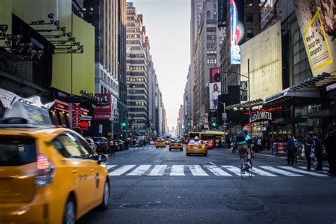 무료 이미지 보행자 도로 교통 거리 시티 도시의 뉴욕 맨해튼 도심 택시 차량 레인 미국 하부 구조