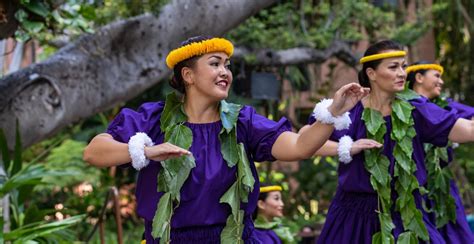Hula Kahiko Performance — Royal Hawaiian Center