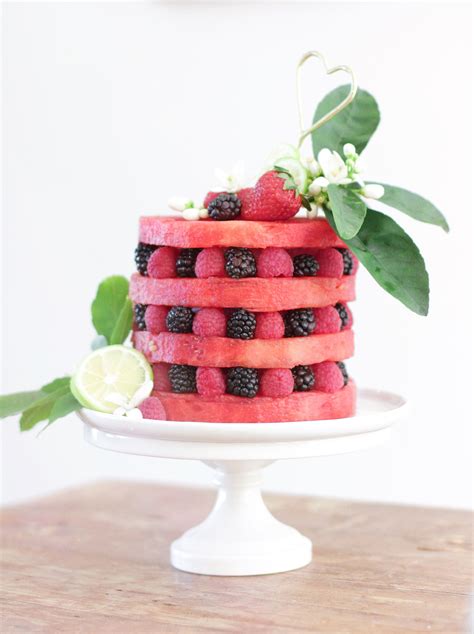 Fresh Fruit Cake Fruity Cake Watermelon Cake Cake Made Of Fruit Fruit Desserts Fruit