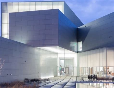 Steven Holl Architects Leed Gold Seeking Art Museum Is A Beacon For