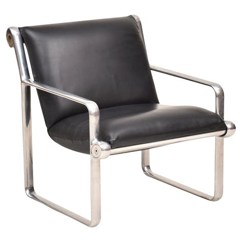 Very Smart Florence Knoll Style Armchair By Icf At 1stdibs