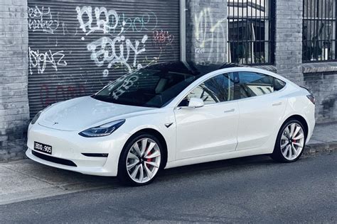Tesla Model 3 Performance Facelift