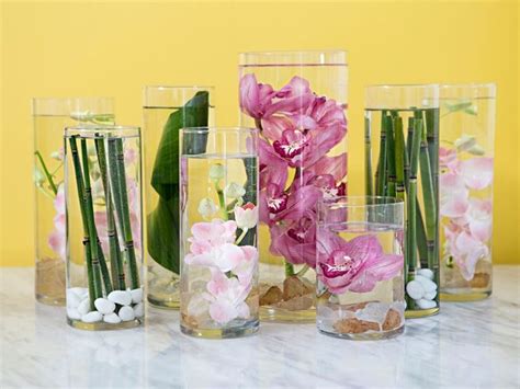 How To Make Submerged Flower Centerpieces Diy Wedding Flowers