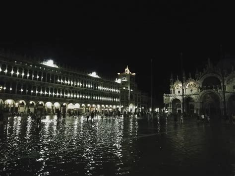 Rara Acqua Alta Dagosto A Venezia Raggiunti Livelli Record Sfiorato