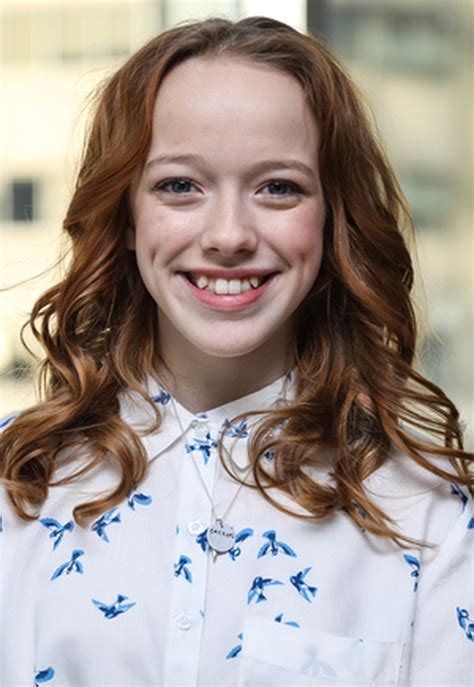 Amybeth mcnulty is an extraordinary young actress who has played a wide range of roles across stage and screen. Fotos | Amybeth McNulty | Artista | Filmow