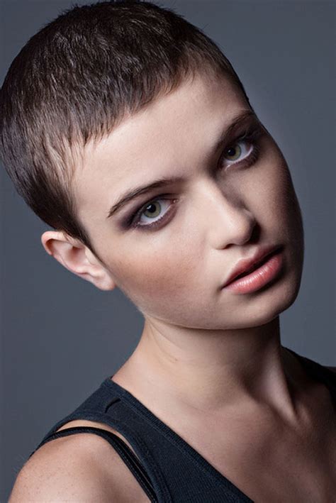It's a good pixie cut for thick, straight hair as it has lots of razored layers that have taken out the weight. Short Pixie Hairstyles | Beautiful Hairstyles