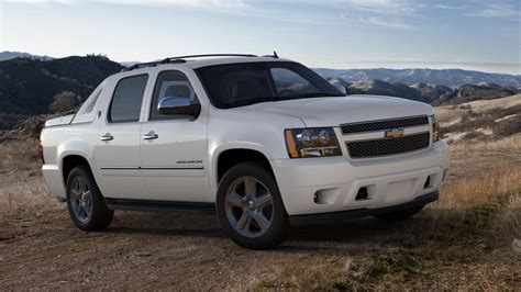 Used 2013 Chevrolet Avalanche 4wd Ltz In White Diamond Tricoat For Sale