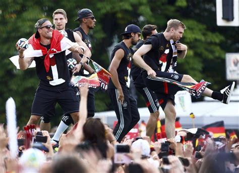 german world cup heroes welcomed home the globe and mail