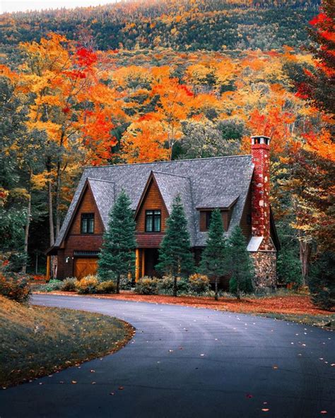 These Autumn Houses Get Me Every Time Fall Vacations Autumn Scenery