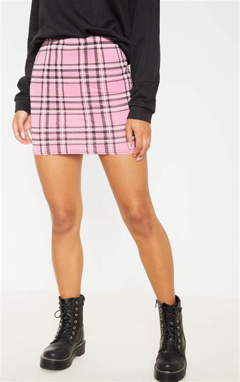 Dusty Pink Check Print Mini Skirt Skirts Prettylittlething Usa