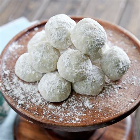 Quite possibly the best part of the season. Mexican Wedding Cookies & Engagment Photos - Snixy Kitchen