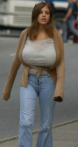 Hands Free Tight Top Bigger Breast Sweater Top Bell Bottom Jeans
