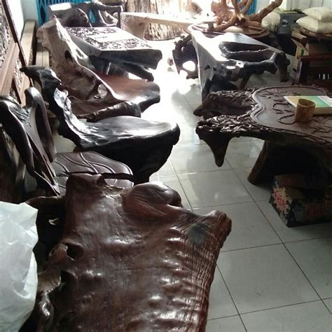 Untuk gambar yang paling atas bagian permukaan kayu yang polos. Ukiran Kayu Ulin - Gambar Ukiran Kayu