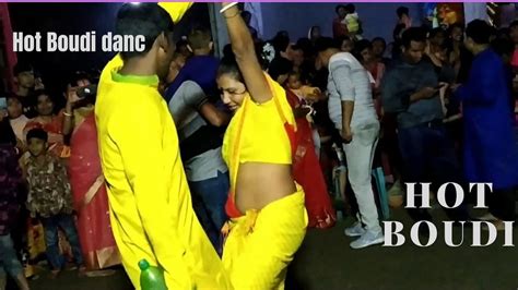 Bengali Boudi Dance Durga Puja Boudi Hot Dance বউদি পুরো ফাটিয়ে দিলো Boudi Dance Youtube