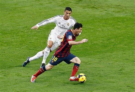 10 reasons why lionel messi is better than cristiano ronaldo gambaran