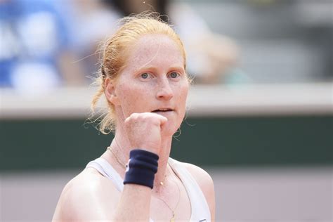 Top Seeded Alison Van Uytvanck Defeats Sara Errani For Veneto Open Title Tennis Com