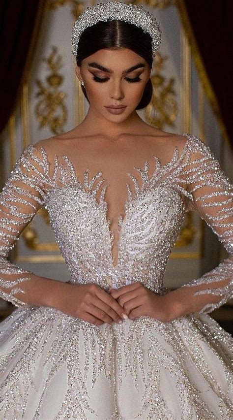Pin By Leahostwun On ️aesthetics ️ Extravagant Wedding Dresses Queen Wedding Dress Fancy