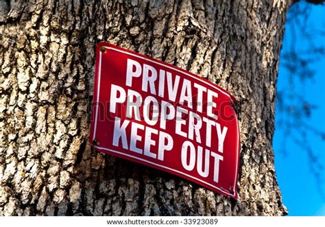 Red Keep Out Sign Nailed Tree Stock Photo 33923089 Shutterstock