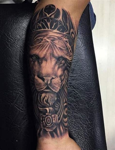 33 Majestic And Powerful Lion Tattoo Designs
