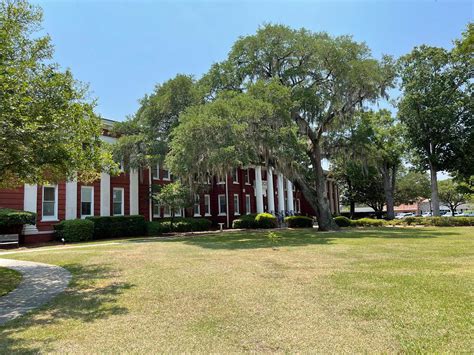 Horry County Courthouse In Conway South Carolina Conway South Carolina I Passed Courthouse