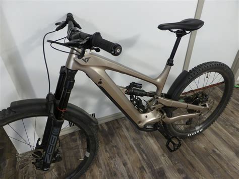 2022 Yt Yt Decoy Core 2 Large Frame E Bike