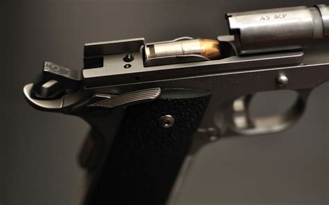 デスクトップ壁紙 武器 ピストル Kimber Manufacturing Cal 45 M1911 2560x1600