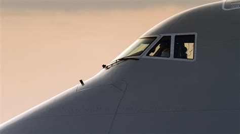 Boeing 747 8 Flightdeck Lining Up At Farnborough Flickr