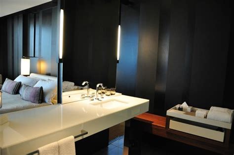 Bay Luxe King Room Picture Of Crown Metropol Melbourne Melbourne