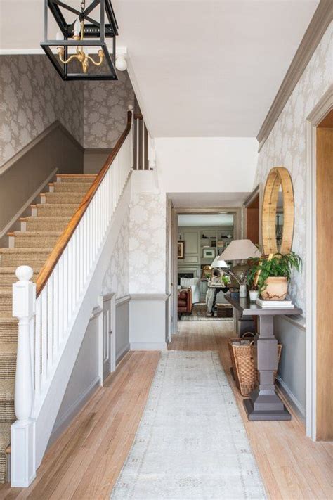 Browse cool stair railing designs that are also budget friendly and easy to make. 8 Farmhouse Stair Railing Ideas Guaranteed to Weave Country Charm Into Your Entryway | Hunker ...