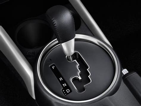 Basic Steps To Drive An Automatic Transmission Car Properly
