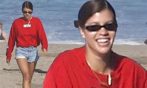 Sofia Richie Flaunts Legs In Denim Cutoffs On Malibu Beach Daily Mail Online