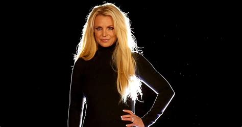 Pourquoi Fais Tu ça Cette Série De Photos De Britney Spears Nue Dans Un Hôtel Qui Alarme