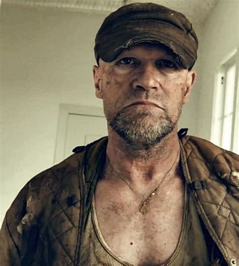 Pin By Beth Flagg On Y Michael Rooker Merle Dixon Actors