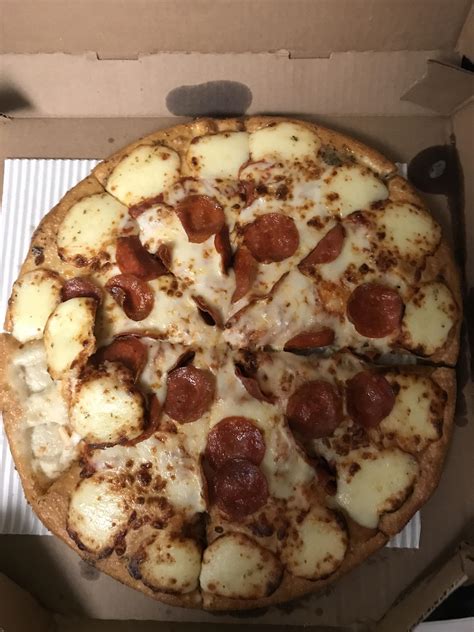 Ordered Ultimate Cheesy Crust Pizza Very Disappointing Rpizzahut