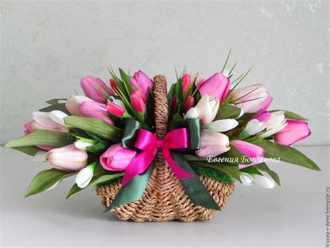 Купить Цветочная композиция Тюльпаны в корзине Весенняя комопзиция