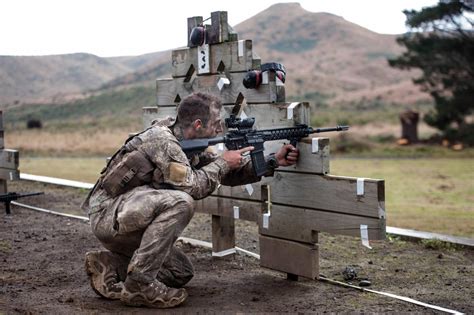 New Zealand Army Begins Fielding New Rifle Lmt Mars L The Firearm Blog