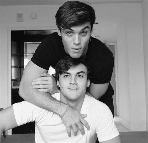 Pin By Annie Grace On Dolan Twins Dollan Twins Dolan Twins Twins