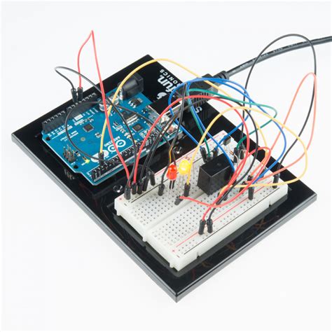 How can one determine the board type (e.g. SIK Experiment Guide for Arduino - V3.2 - learn.sparkfun.com