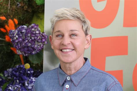 Ellen degeneres confirms her talk show's coming to an end in 2022 after 19 seasons. Ellen DeGeneres Tests Positive for Covid-19, Pauses Show Until 2021